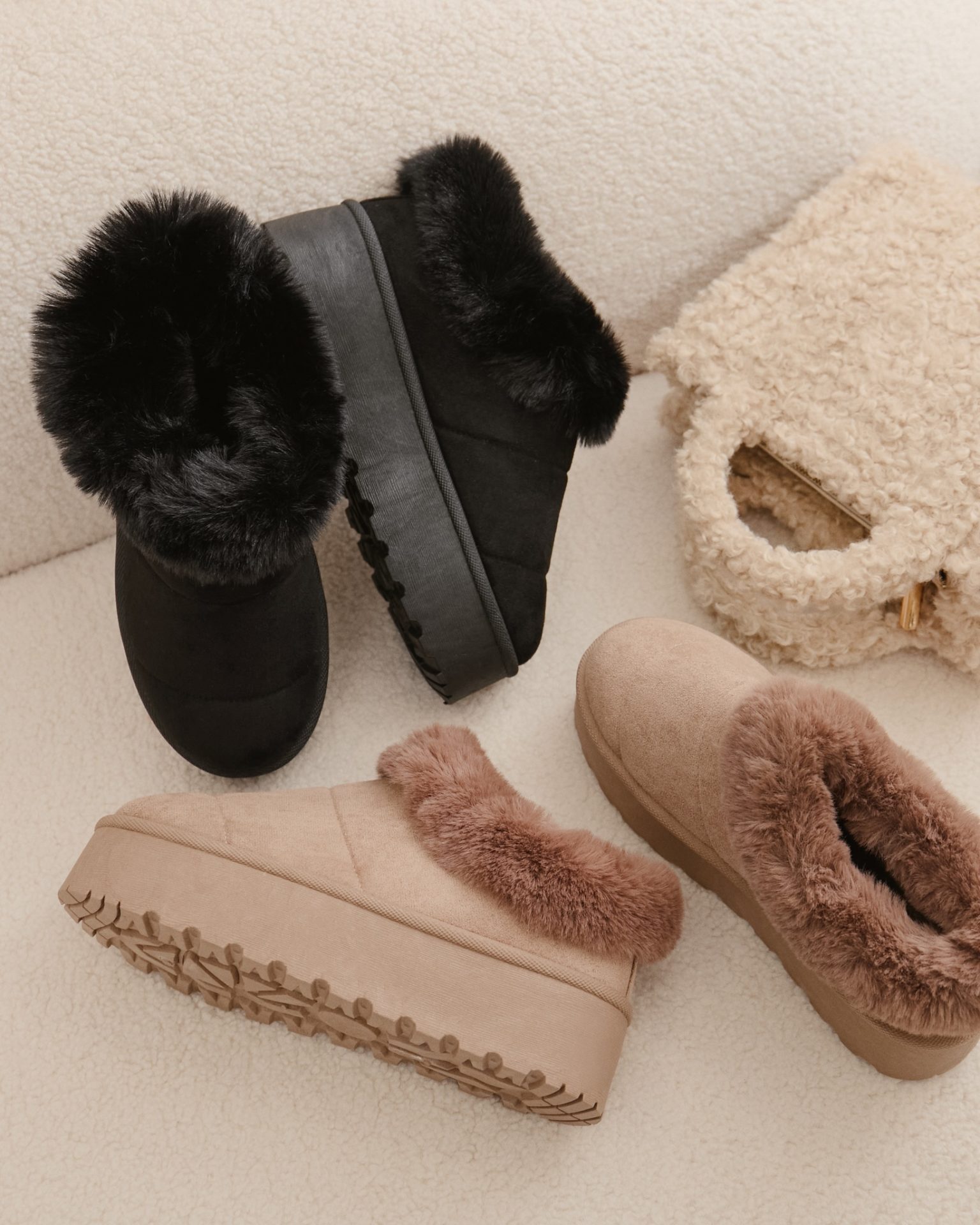 Puszyste, ciepłe i absolutnie uzależniające. Zimowe platformy, które nosisz non stop – do puchatych kurtek, dresów i porannej kawy na wynos. ❄️✨
🔍 347918