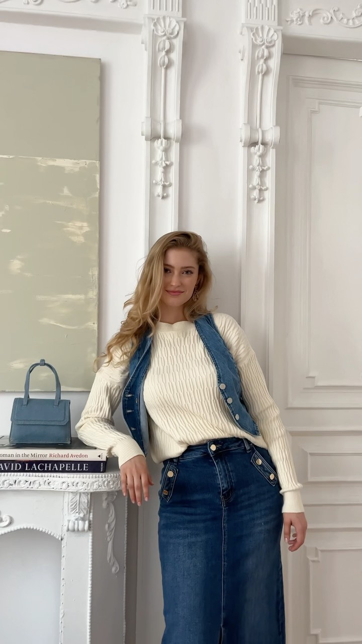 Jeansowa stylizacja 🤩💙 w roli głównej nasza spódnica 🤭
co powiesz na tą stylizacje?
#spódnica #maxispódnica #jeansowaspódnica #jesiennastylizacja #kowbojki