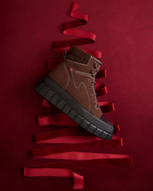 Prezent, który naprawdę ogrzeje zimę.
traperki, które łączą ciepło, wygodę i styl — idealne na mroźne miesiące i spacery.
Miękka wyściółka, solidna podeszwa i kolor, który pasuje do wszystkiego.
Praktyczny upominek? Zdecydowanie tak. https://born2be.pro/49Zd2si