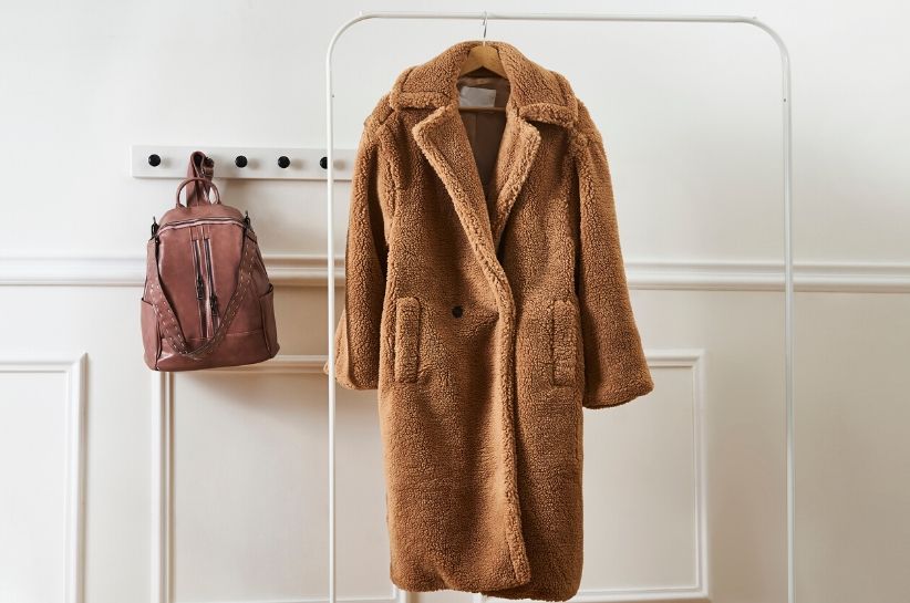 Jakie płaszcze są modne w tym sezonie? Poznaj najgorętsze trendy na jesień i zimę 2019-20