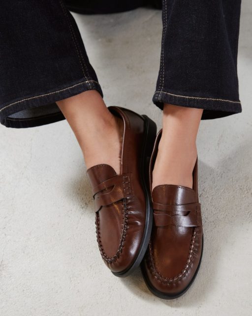 To model idealny dla kobiet, które cenią sobie elegancję połączoną z uniwersalnością.👌
Mokasyny Nestia: 398462